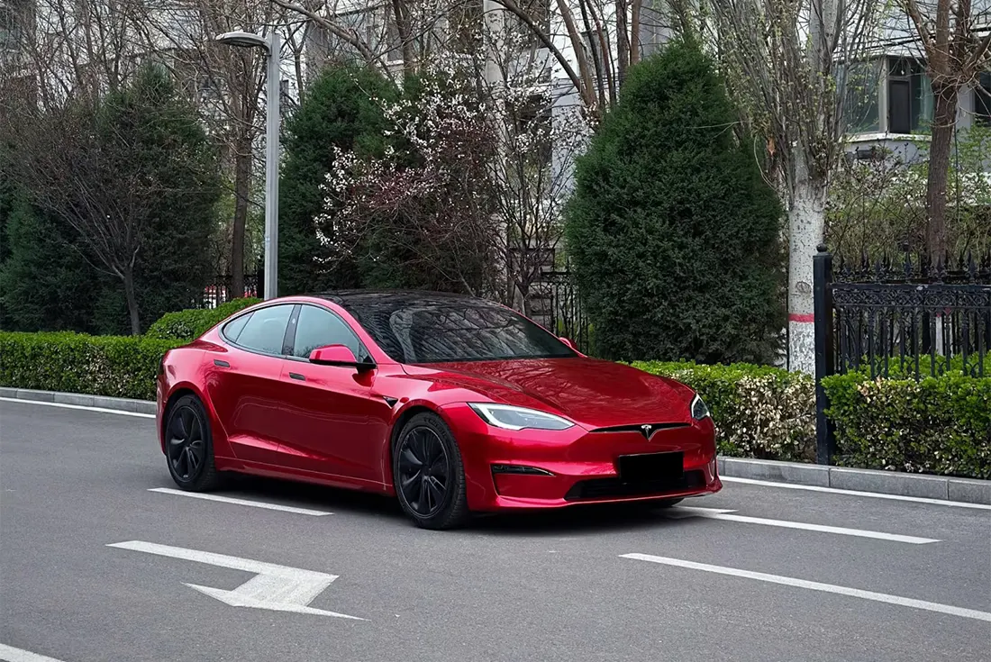 PPF de color rojo cereza líquido