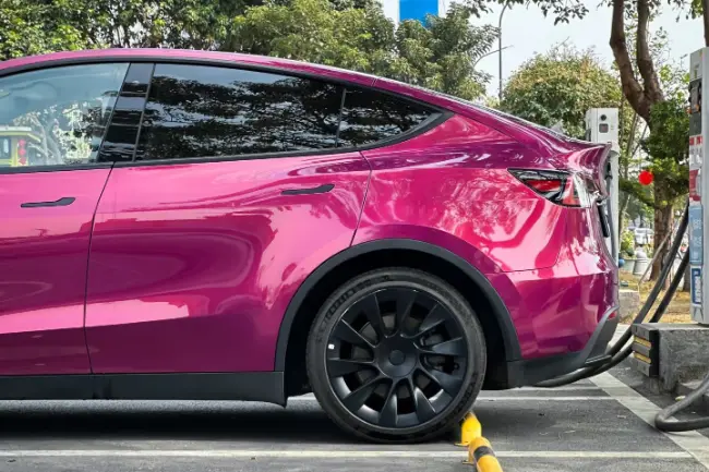 Glazed Tata Red paint protection film