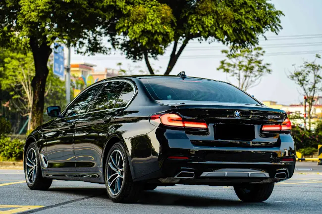 Película protectora de pintura negra para sedanes