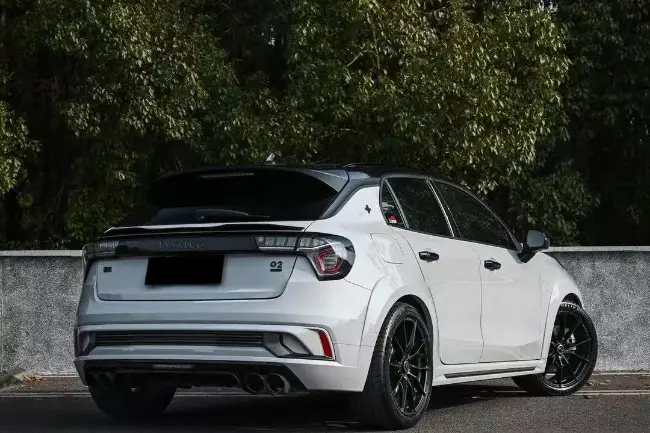 Envolvente gris de carrocería